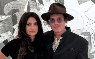johnny and Penélope image